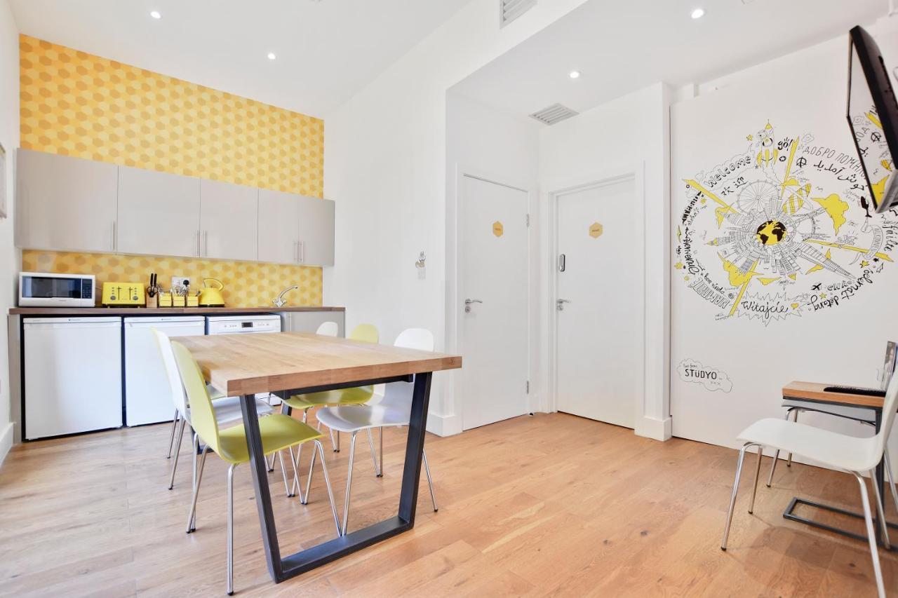 Titiwangsa One Accomodation At Paddington Londra Exterior foto