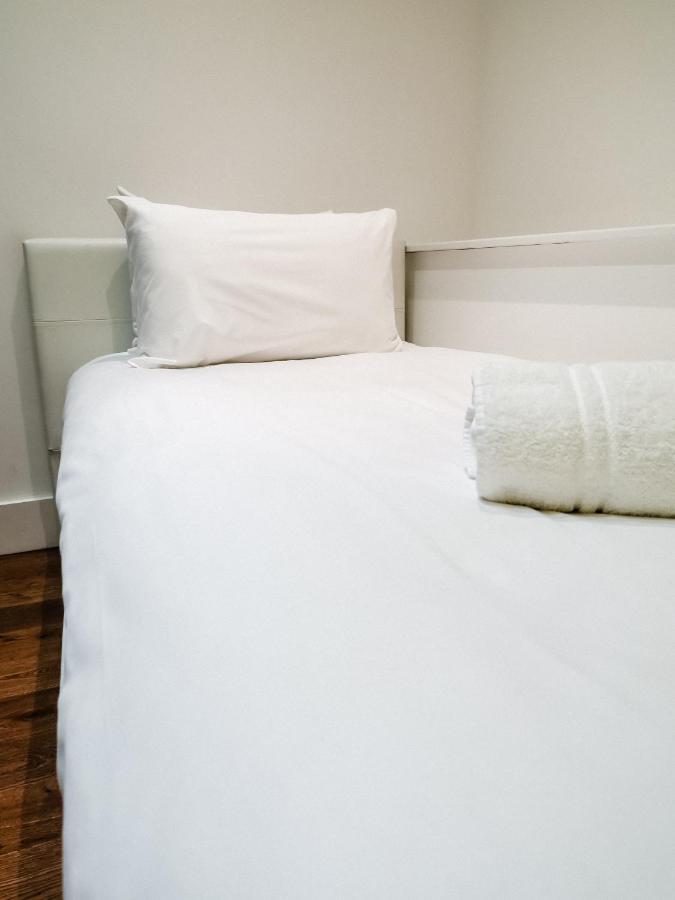 Titiwangsa One Accomodation At Paddington Londra Exterior foto